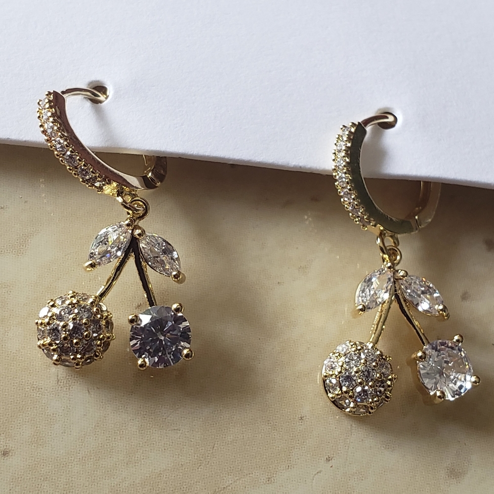 COPPER  CHERRY EARRINGS - Picture 5 of 5